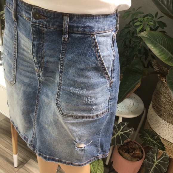 Sofia Jean denim mini skirt - Picture 6 of 11